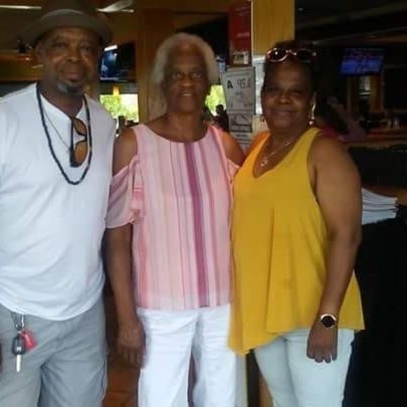 Meet your Posher, Inge - Picture 1 of 1